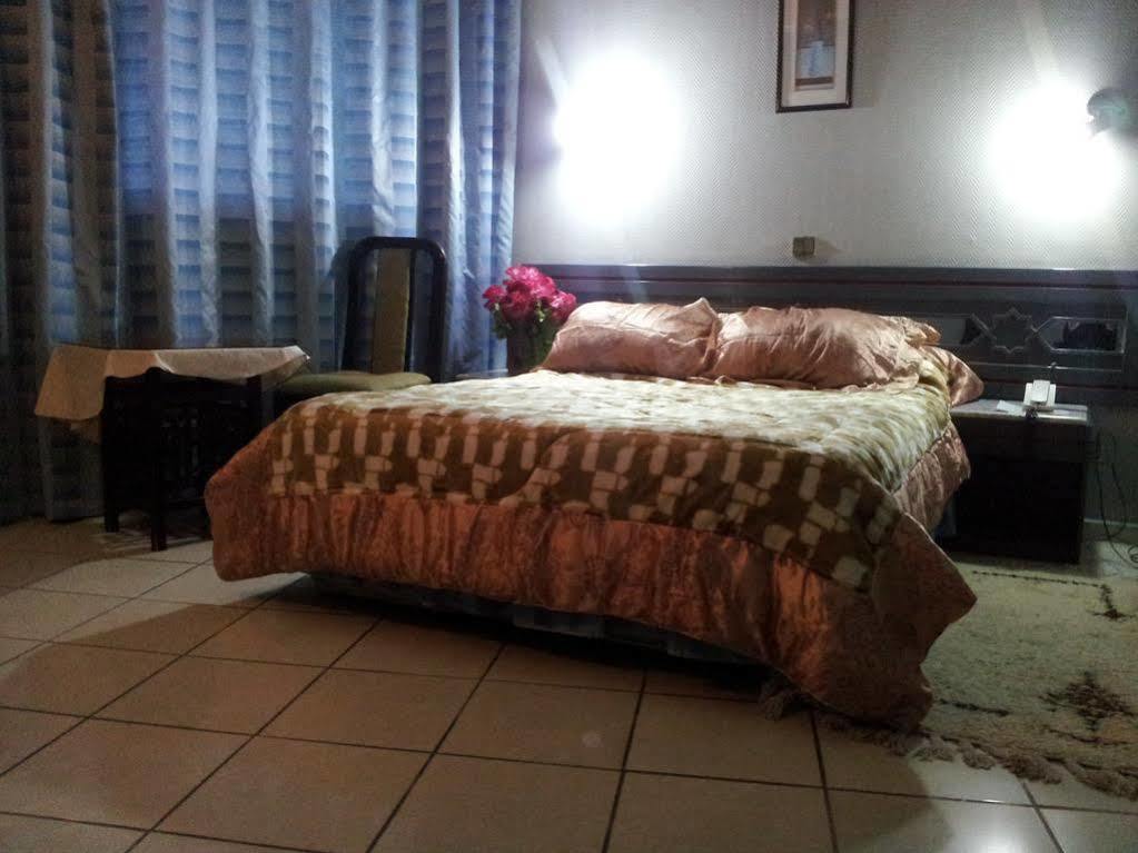 Hotel La Giralda Nador Zewnętrze zdjęcie